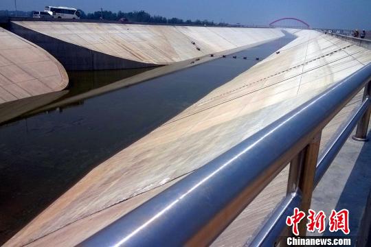 南水北调中线总干渠全线开始充水试验(图)